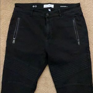 Like New DL1961 Slim Fit Jeans!